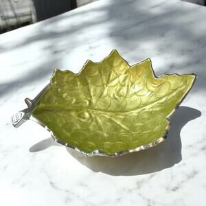Beautiful Julia Knight Leaf Centerpiece Bowl-Large Green/Silver Swirl Designed